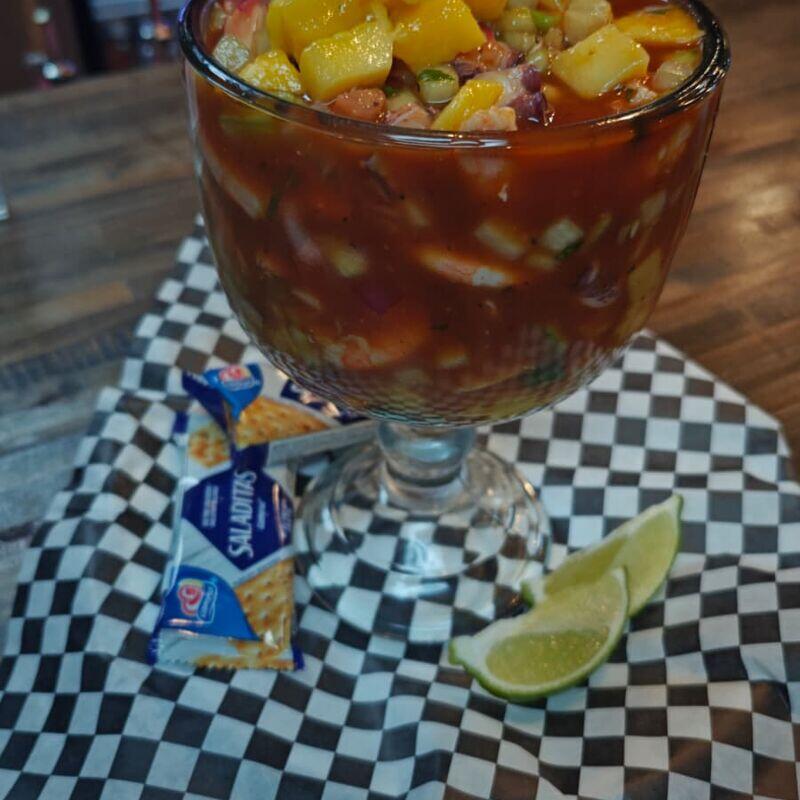 Coctel De Camarón. Pulpo Y Mango